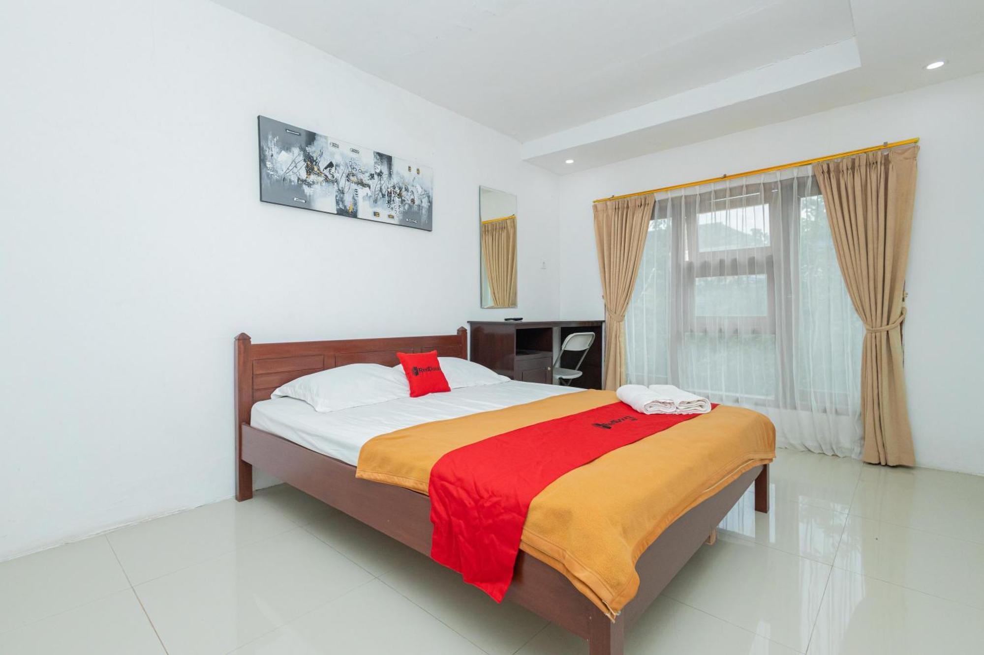 Reddoorz Syariah At Wisma Djokorio Poncokusumo 말랑 외부 사진